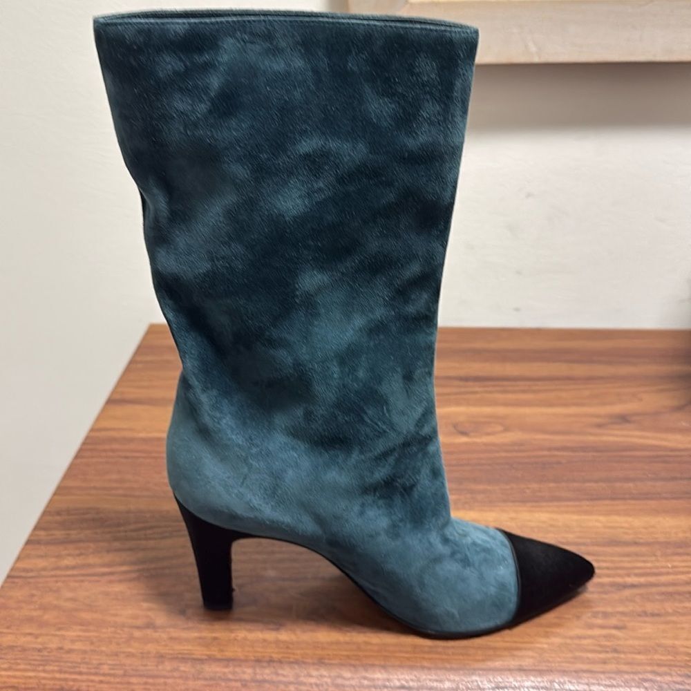 Chanel 2017 Gabrielle Coco Satin Suede Mid Calf Boots. Size 38. Green/Black. - Picture 5 of 13